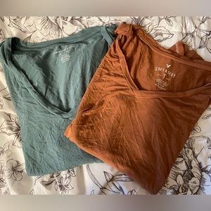 2 pack of tees